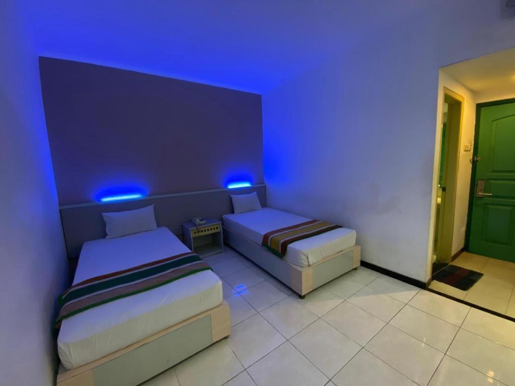 Kharisma Hotel Madiun Ngoại thất bức ảnh