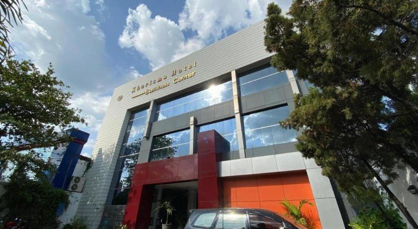 Kharisma Hotel Madiun Ngoại thất bức ảnh