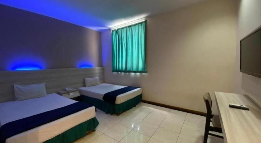 Kharisma Hotel Madiun Ngoại thất bức ảnh