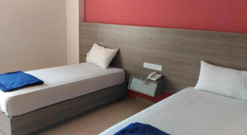 Kharisma Hotel Madiun Ngoại thất bức ảnh