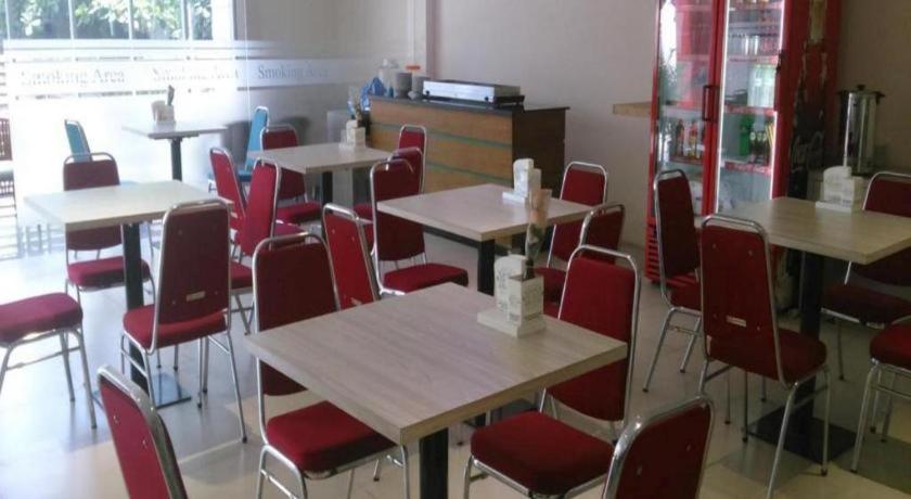 Kharisma Hotel Madiun Ngoại thất bức ảnh