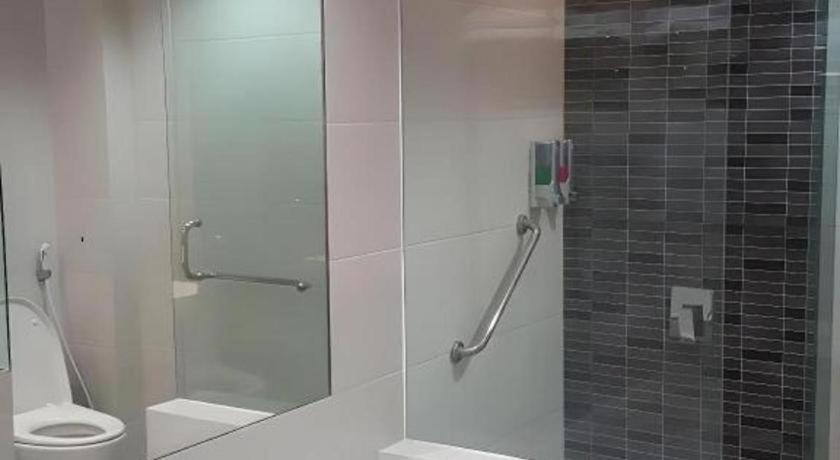 Kharisma Hotel Madiun Ngoại thất bức ảnh