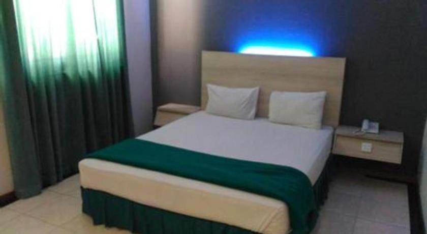 Kharisma Hotel Madiun Ngoại thất bức ảnh