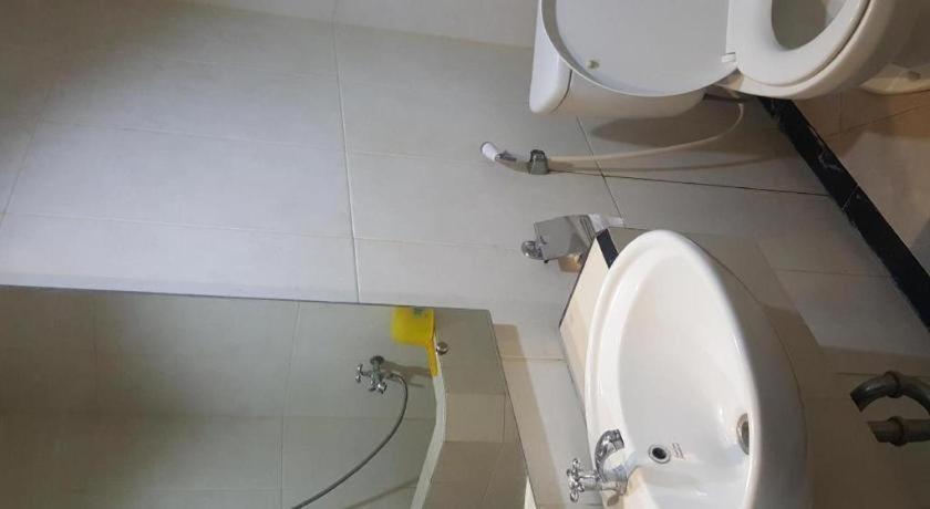 Kharisma Hotel Madiun Ngoại thất bức ảnh