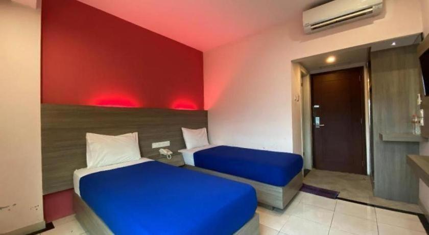 Kharisma Hotel Madiun Ngoại thất bức ảnh