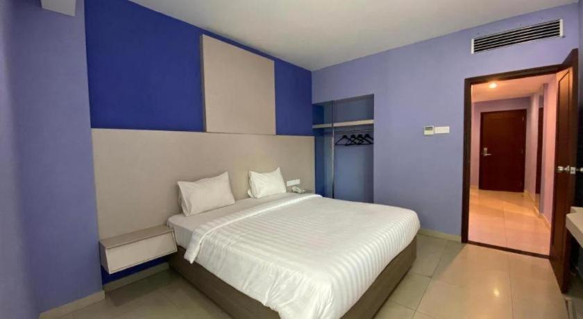 Kharisma Hotel Madiun Ngoại thất bức ảnh