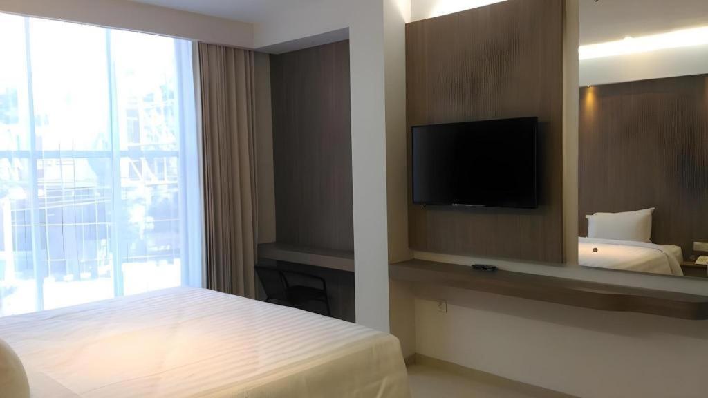 Kharisma Hotel Madiun Ngoại thất bức ảnh