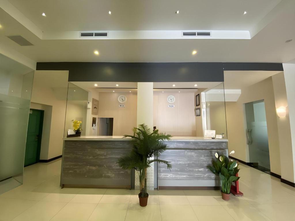 Kharisma Hotel Madiun Ngoại thất bức ảnh